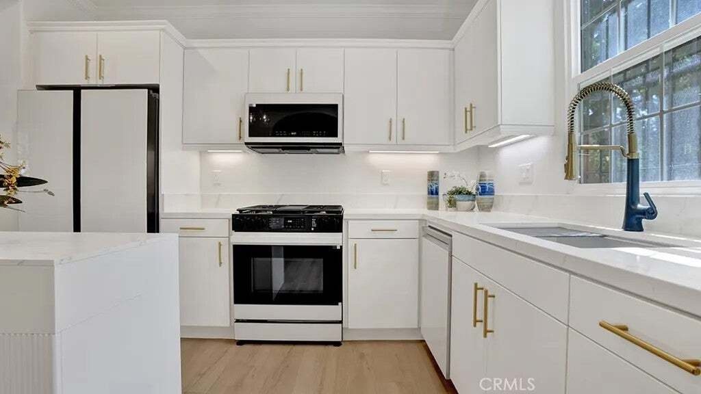 Condo in Irvine, California, United States 3 - 18977655