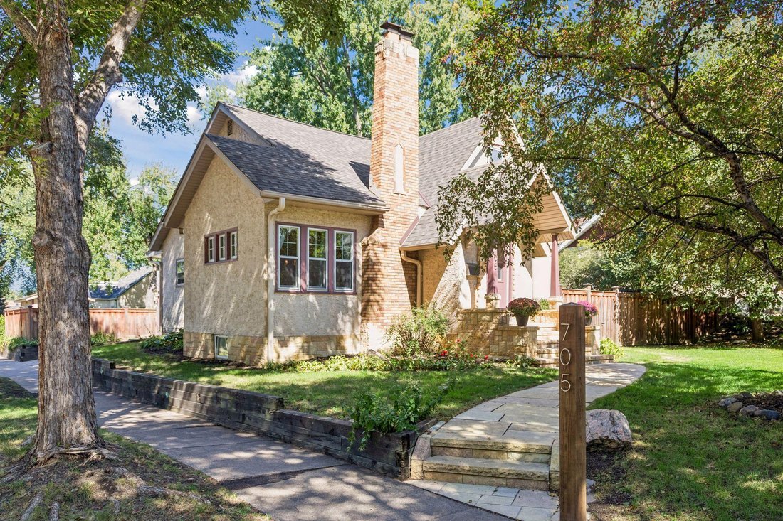 House in Little Canada, Minnesota, United States 2 - 18974609