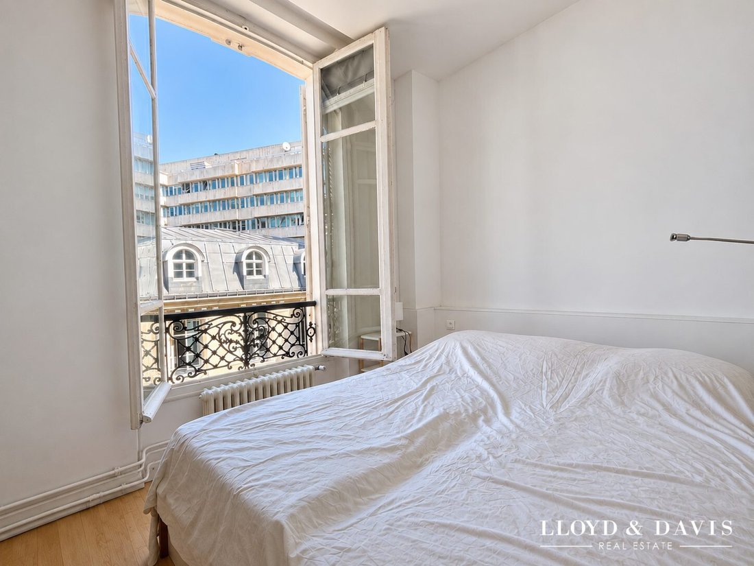 Apartment in Elysées-Madeleine, Paris 8e Arrondissement, Paris 3 - 18973011
