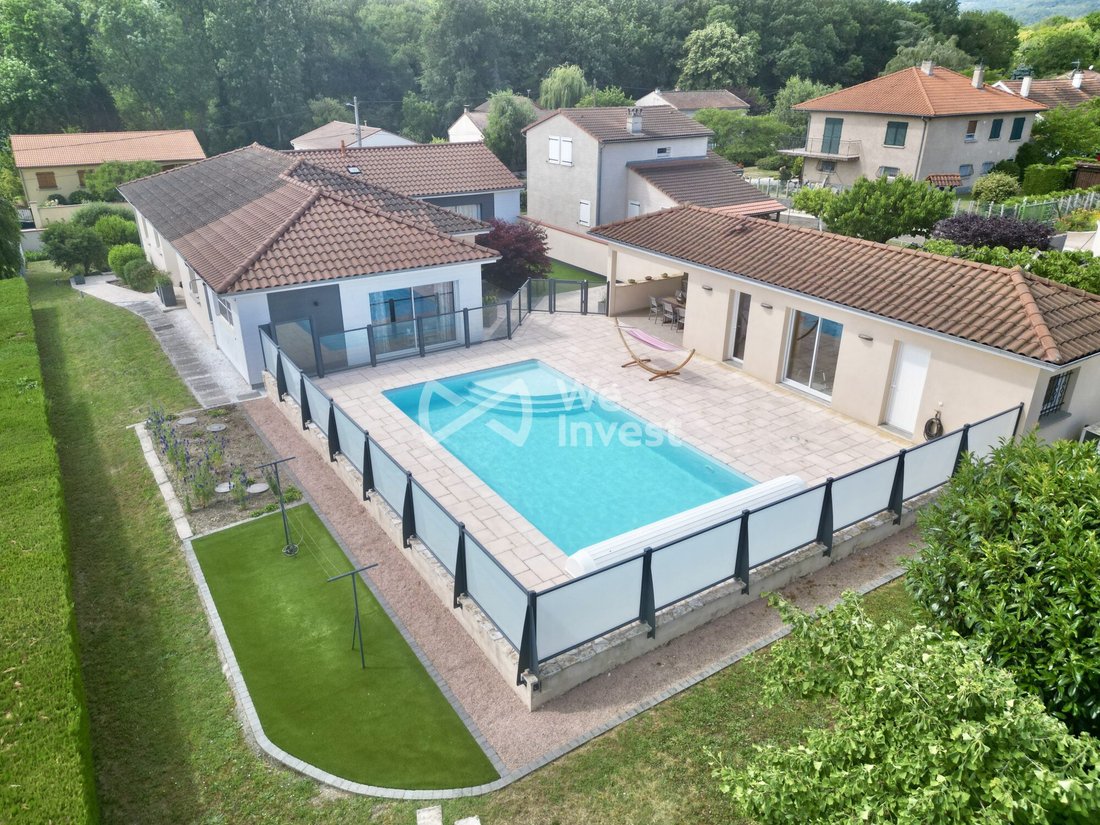 Villa in Mozac, Auvergne-Rhone-Alpen, Frankreich 1 - 17924873