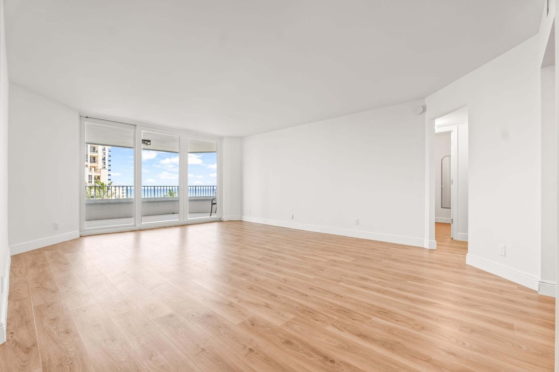 Condo in Boca Raton, Florida, United States 2 - 18970086