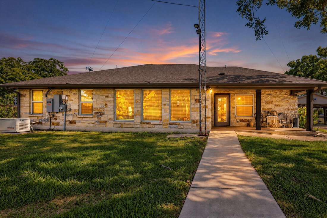 House in Bartlett, Texas, United States 5 - 18964978