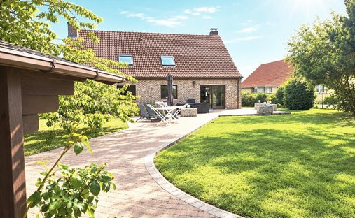 House in Ghyvelde, Hauts-de-France, France 1