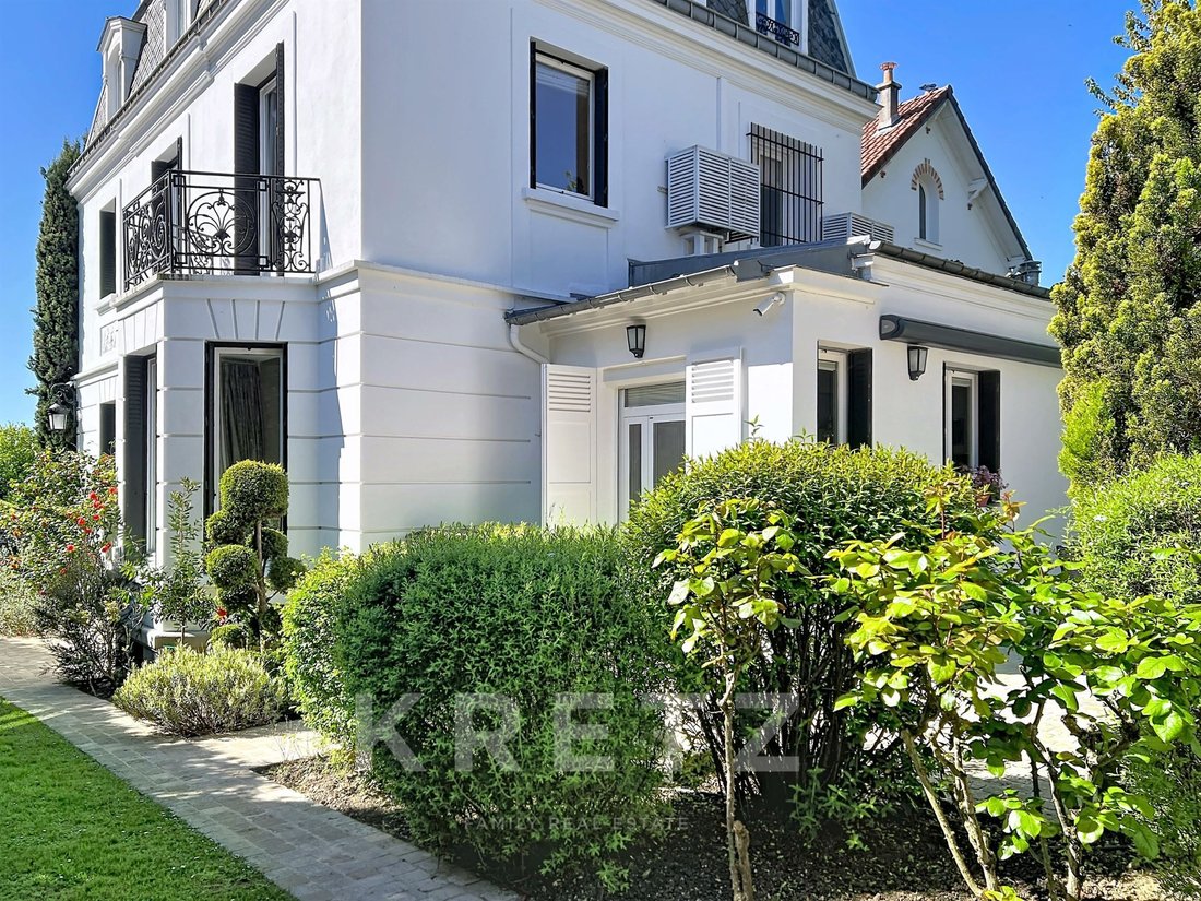 House in Saint-Cloud, Ile-de-France, France 1 - 18966672