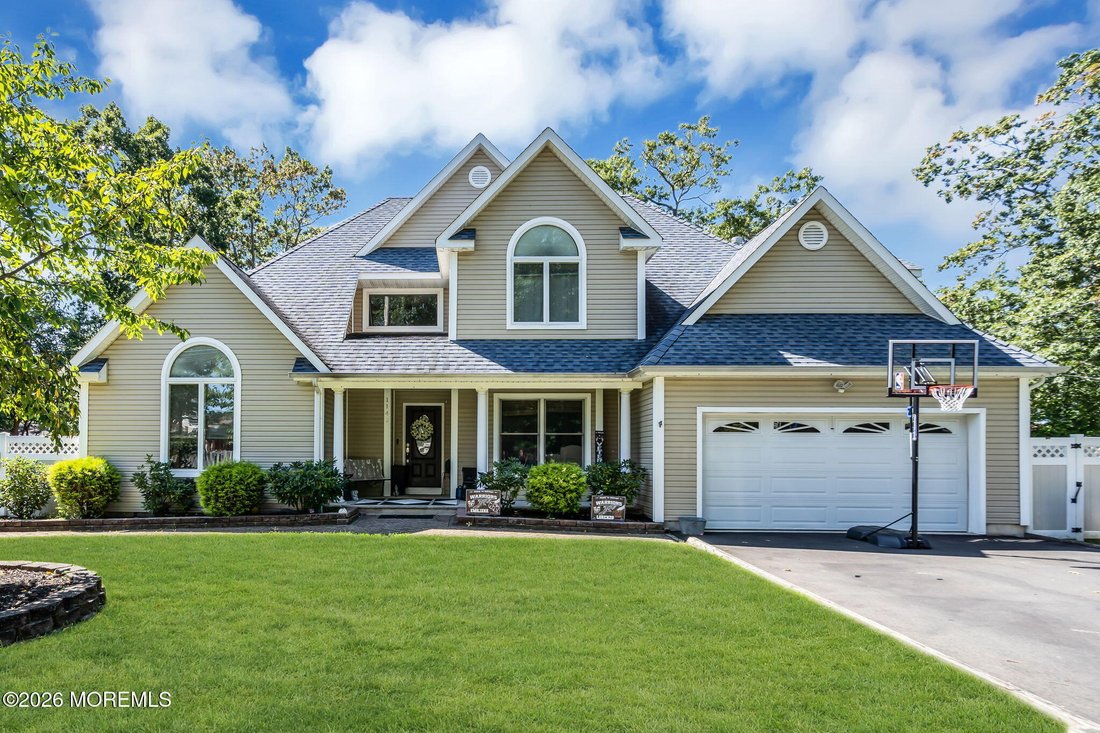 House in Toms River, New Jersey, United States 1 - 18978939