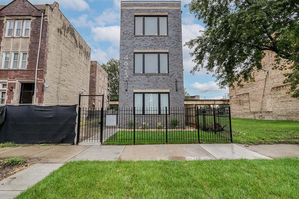 Chicago, Illinois, United States 1 - 18973445