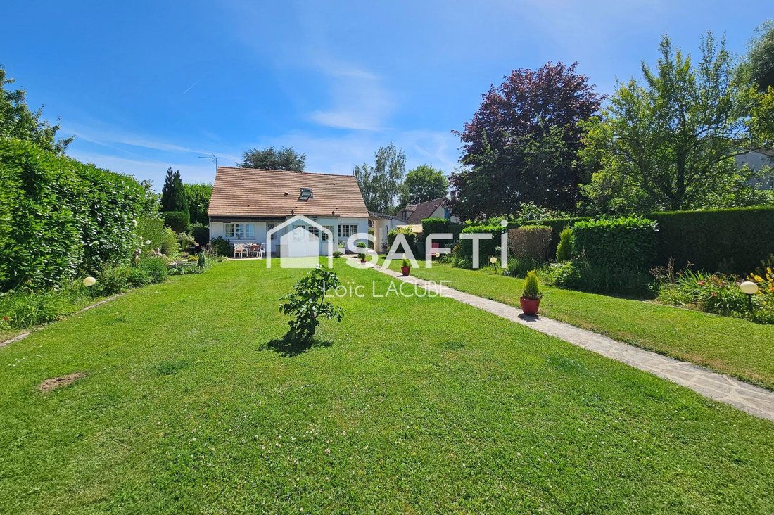 House in Villiers-Saint-Frederic, Ile-de-France, France 4 - 18233287