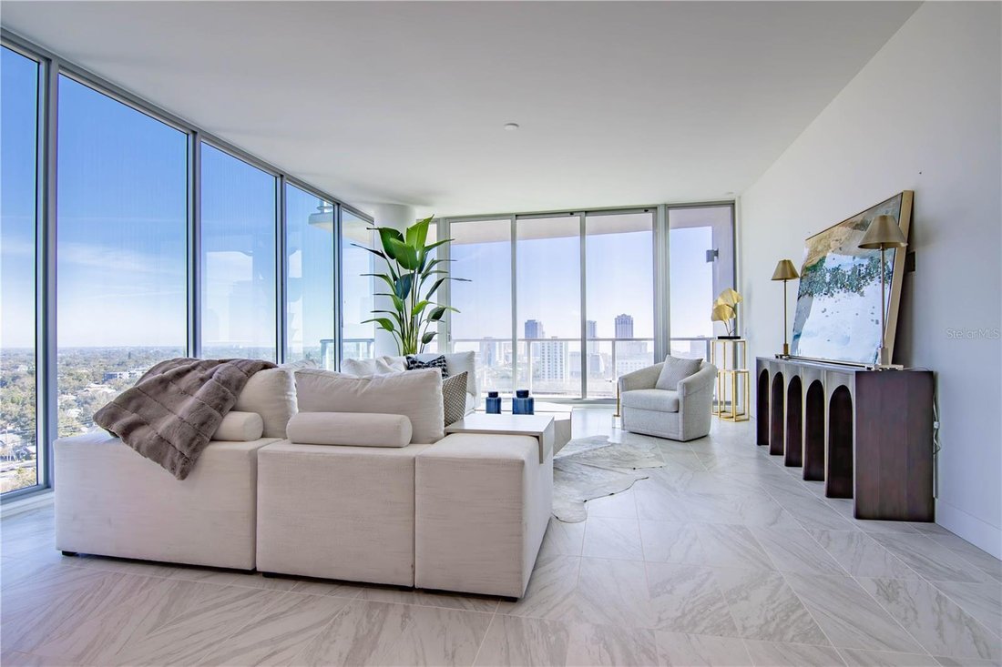 Condo in St. Petersburg, Florida, United States 5 - 18980486