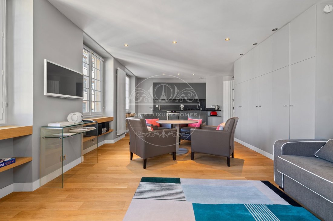 Apartment in Montorgueil-Saint Denis, Paris 2e Arrondissement, Paris 5 - 18974152
