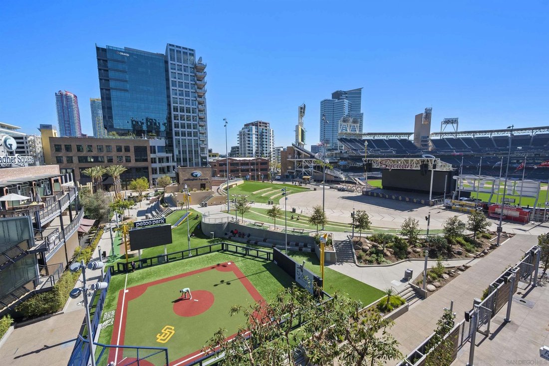 Condo in San Diego, California, United States 3 - 18977683