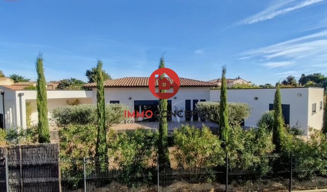 Villa in Tavel, Occitania, France 1 - 16207886