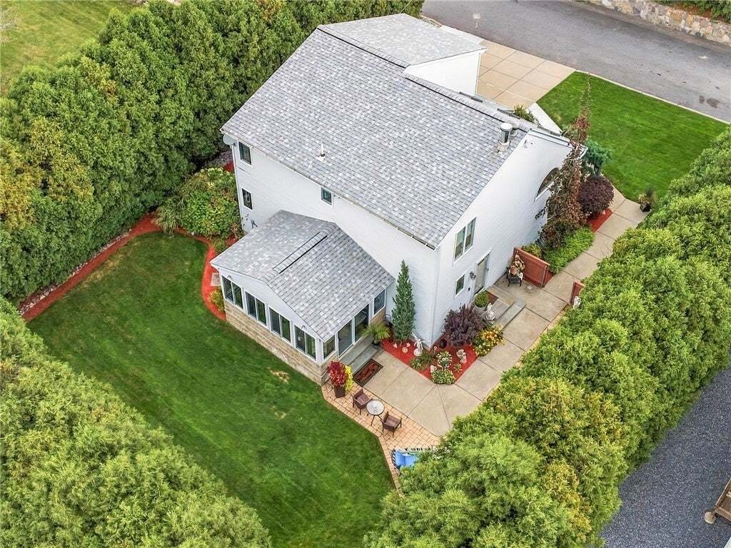House in Johnston, Rhode Island, United States 3 - 18964640