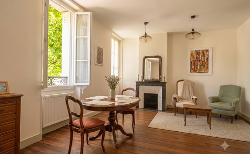 Villa in La Bastide, Bordeaux, France 1