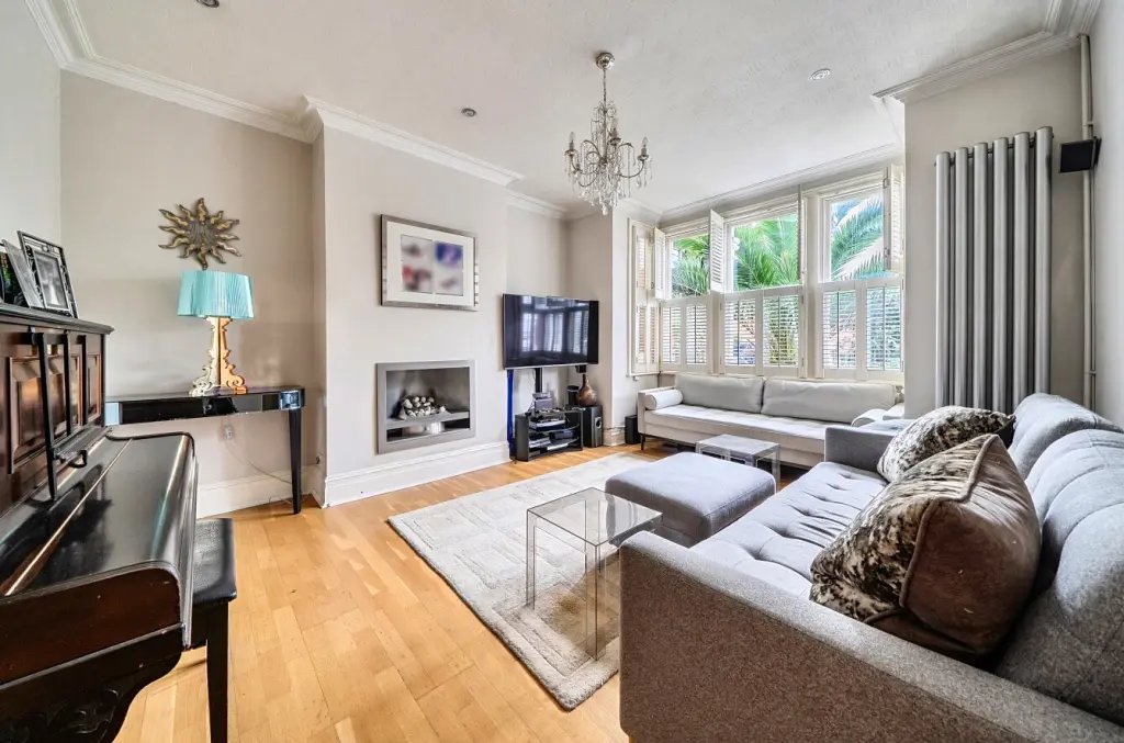 House in West Ealing, Ealing, England 3 - 18977481