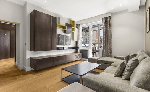 Townhouse in Holborn, Camden, England 1
