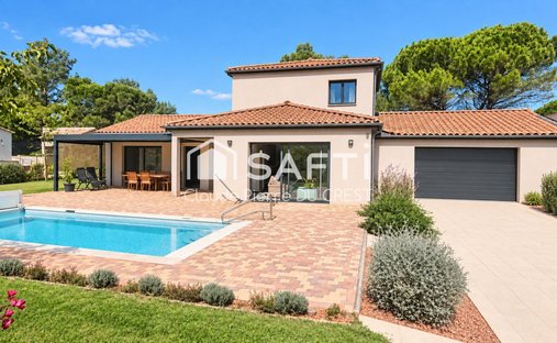 House in Nevons-route d'Apt, L'Isle-sur-la-Sorgue, France 1