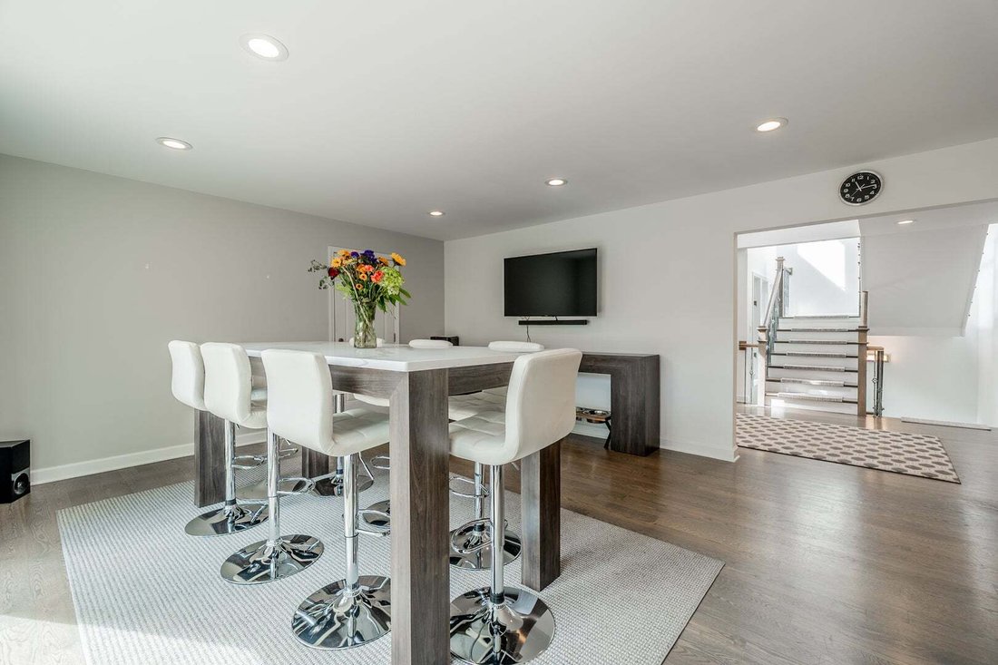 Condo in Hinsdale, Illinois, United States 5 - 18970218