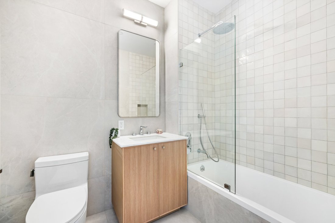 Condo in New York, New York, United States 2 - 18970796
