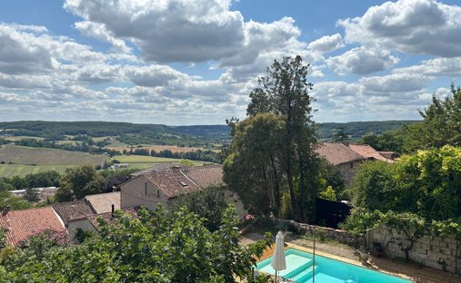 House in Penne-d'Agenais, Nouvelle-Aquitaine, France 1