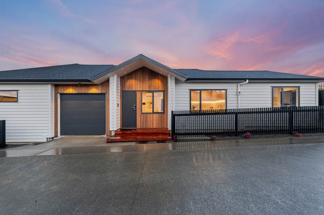 House in Wainui, Auckland, New Zealand 2 - 18918460