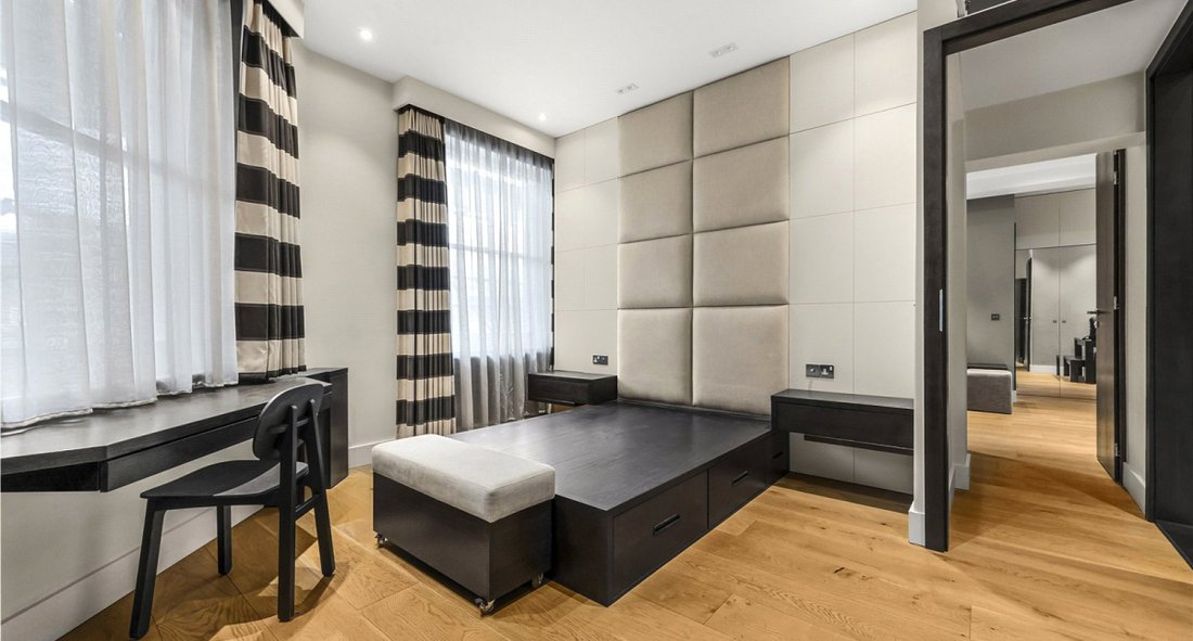 Townhouse in Holborn, Camden, England 3 - 16701928