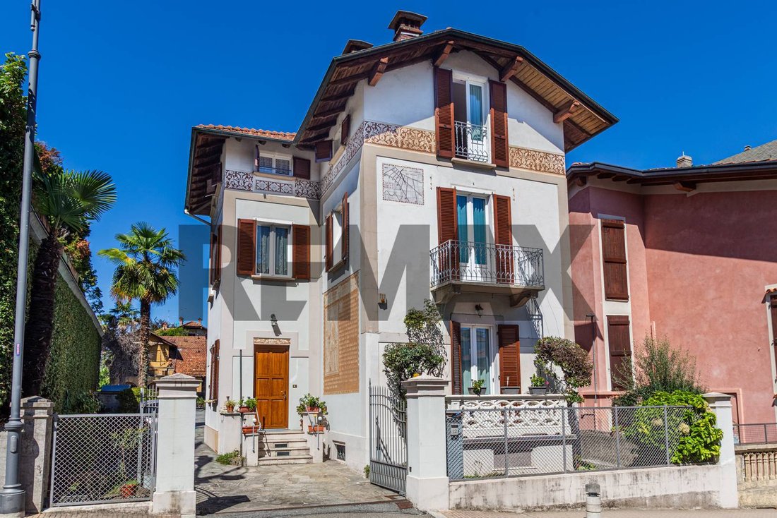 Villa in Stresa, Piedmont, Italy 1 - 18972567