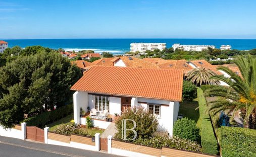 House in Labordotte-La Colline, Biarritz, France 1
