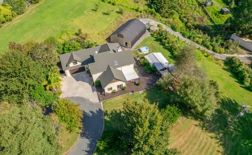 House in Puhoi, Auckland, New Zealand 1