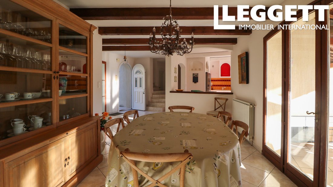 Villa in Uzès, Occitania, France 2 - 18974541