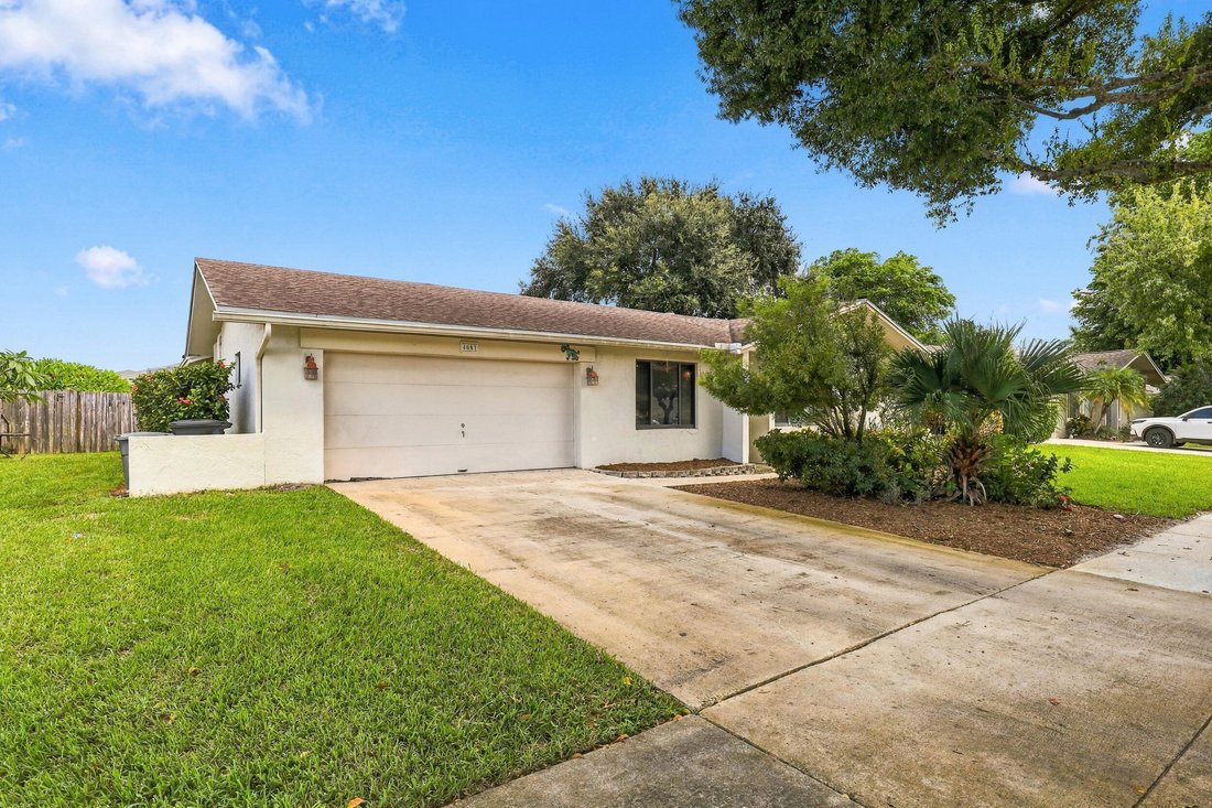 House in Boca Raton, Florida, United States 3 - 18970078