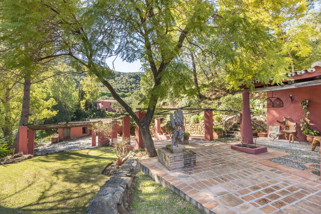 Finca in Benahavis, Andalusia, Spain 3 - 18980611