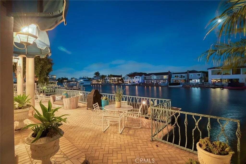 House in Huntington Beach, California, United States 5 - 18970580