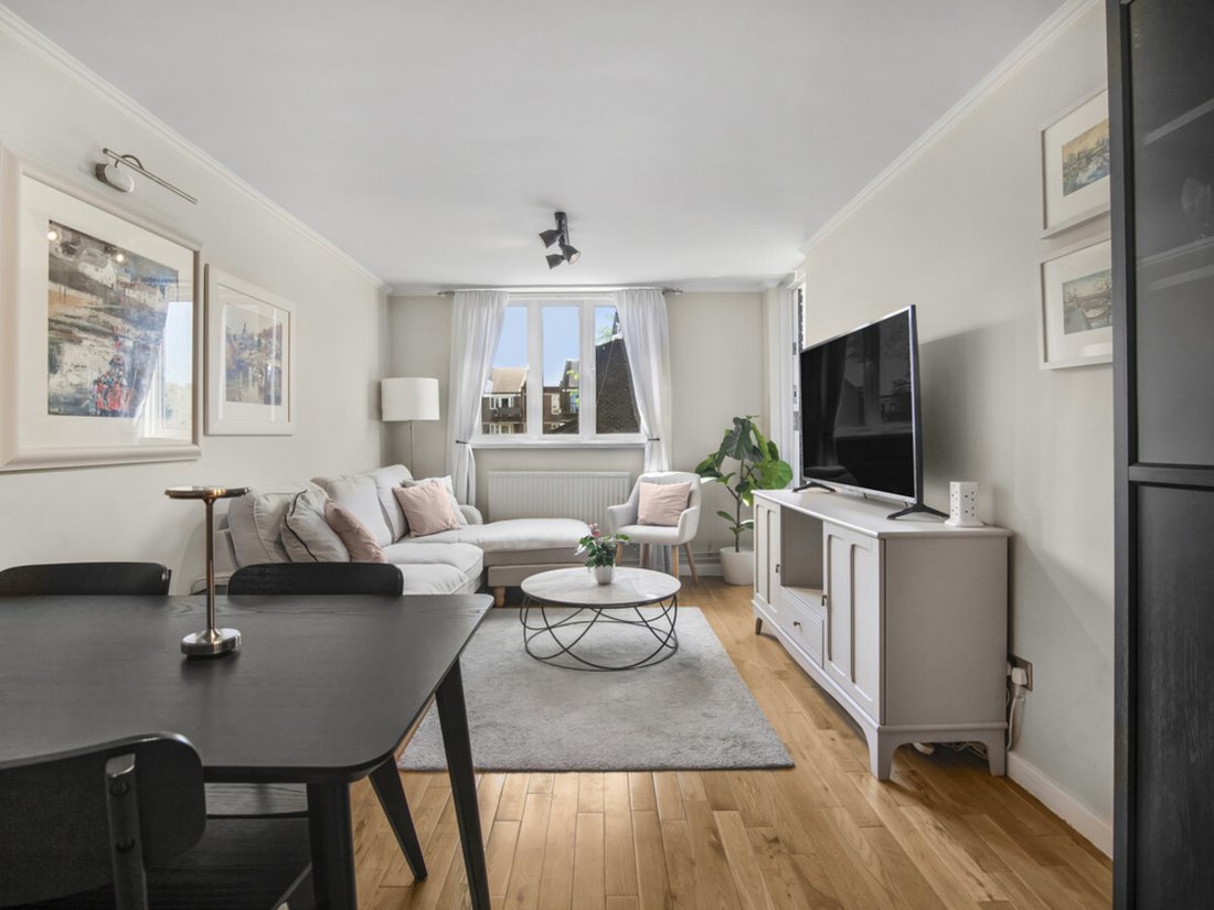 Apartment in St Pancras, Camden, England 2 - 18971262