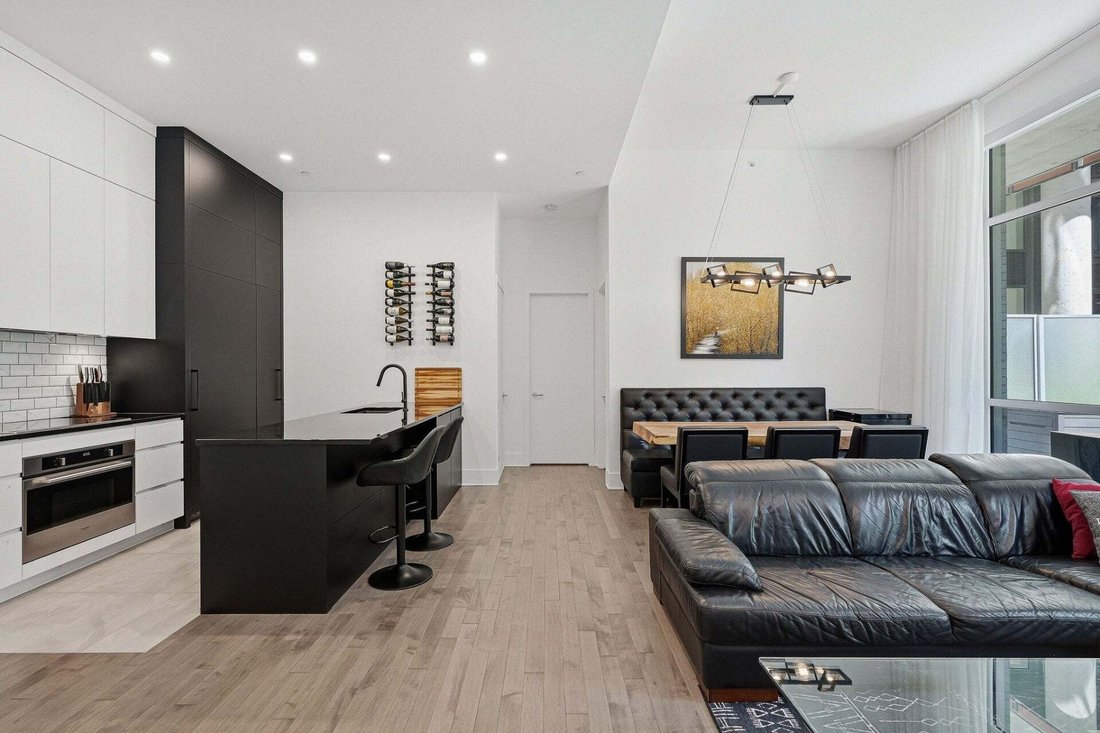 Condo in Montréal, Quebec, Canada 3 - 18978024