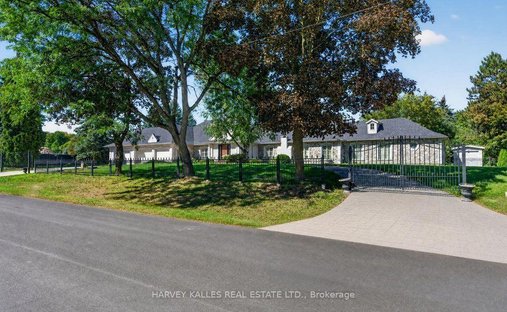 House in Caledon, Ontario, Canada 1