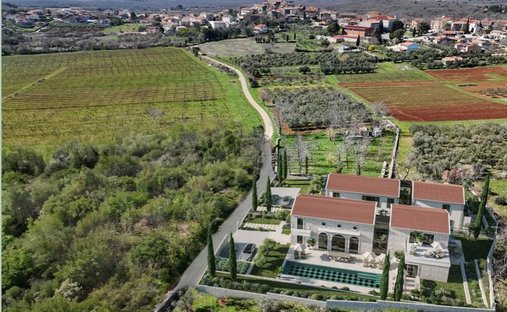 Villa in Višnjan, Istria County, Croatia 1