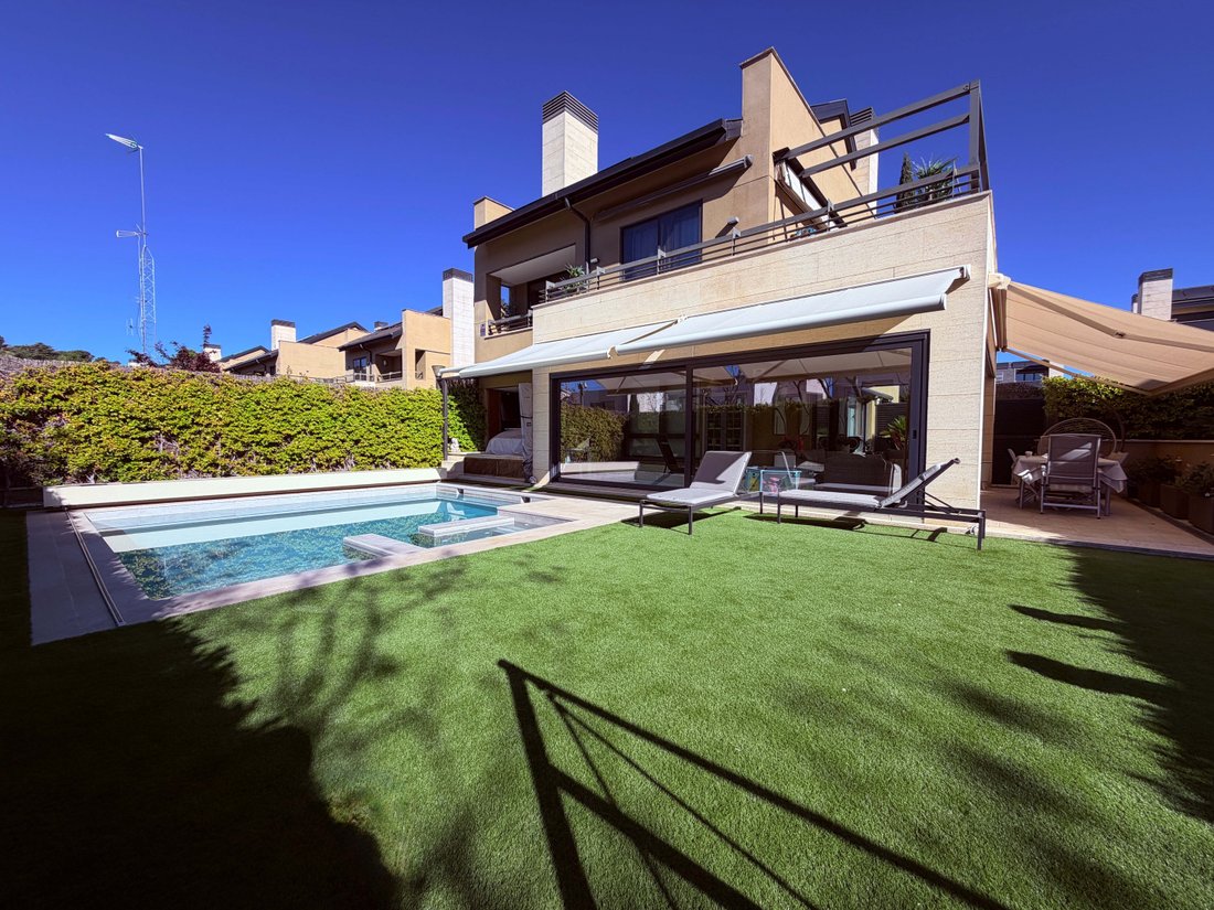 House in Boadilla del Monte, Comunidad de Madrid, Spain 2 - 18974087