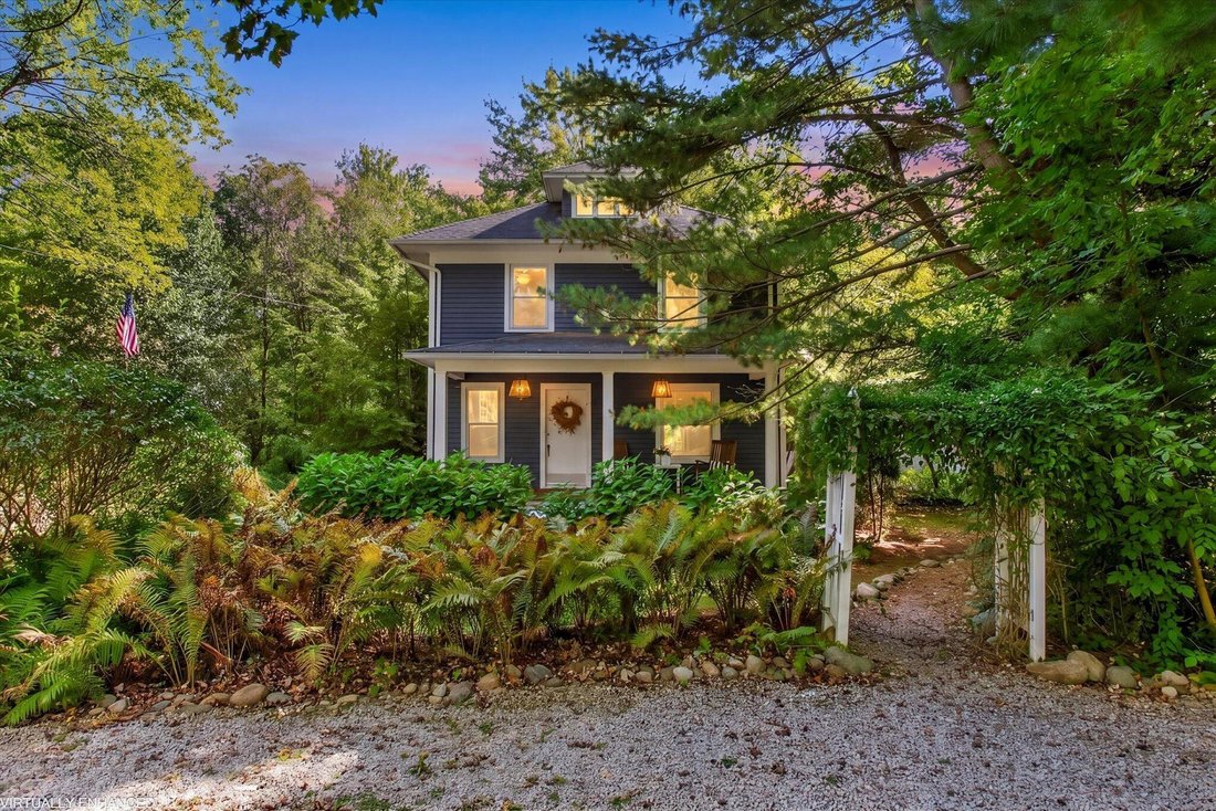House in Fennville, Michigan, United States 1 - 18975009