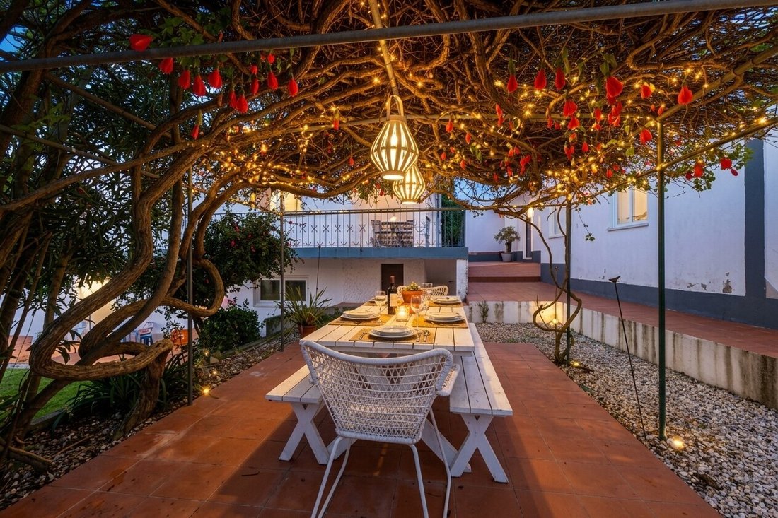 Townhouse in Charneca de Caparica e Sobreda, Setubal, Portugal 1 - 17252206
