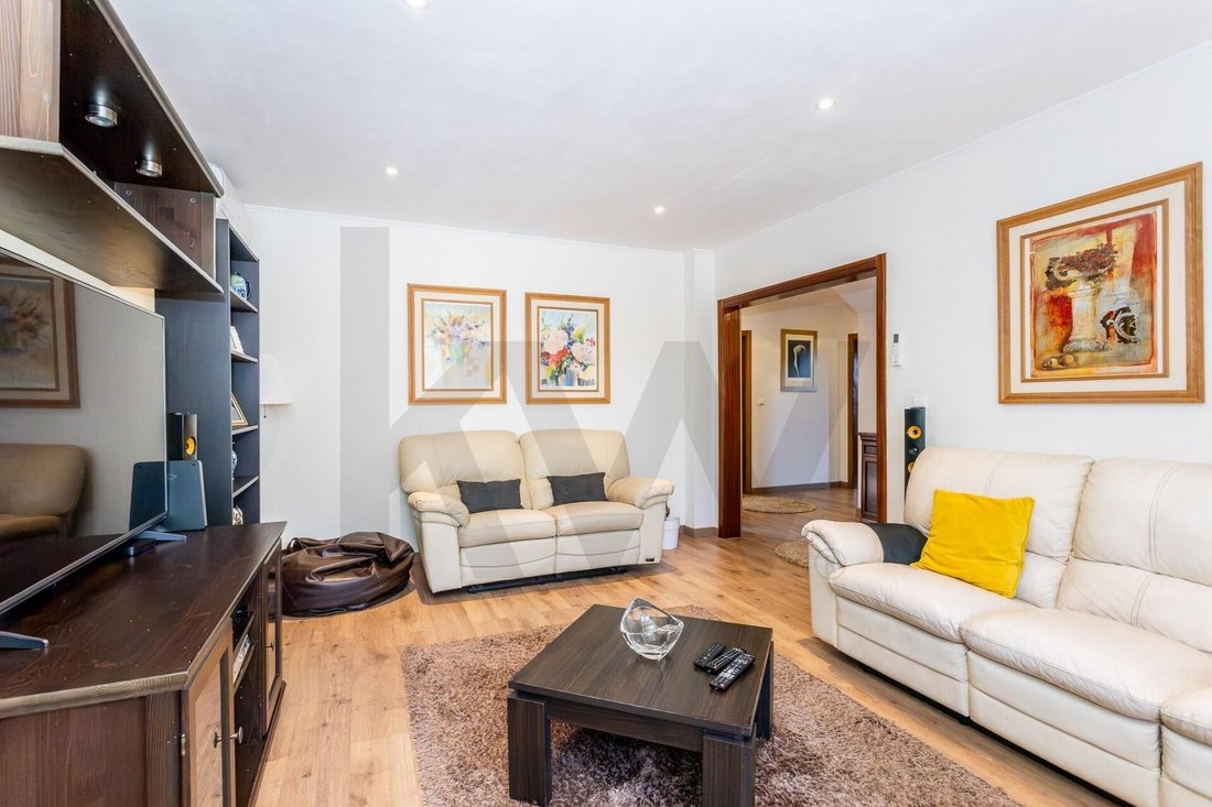 Townhouse in Ramada e Canecas, Lisbon, Portugal 5 - 18974781