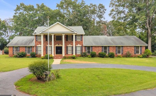 House in Clermont, Georgia, United States 1