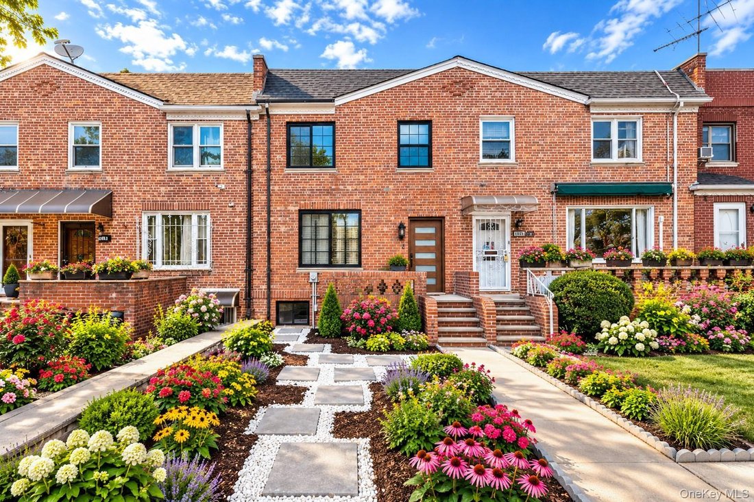 House in New York, New York, United States 1 - 18964805