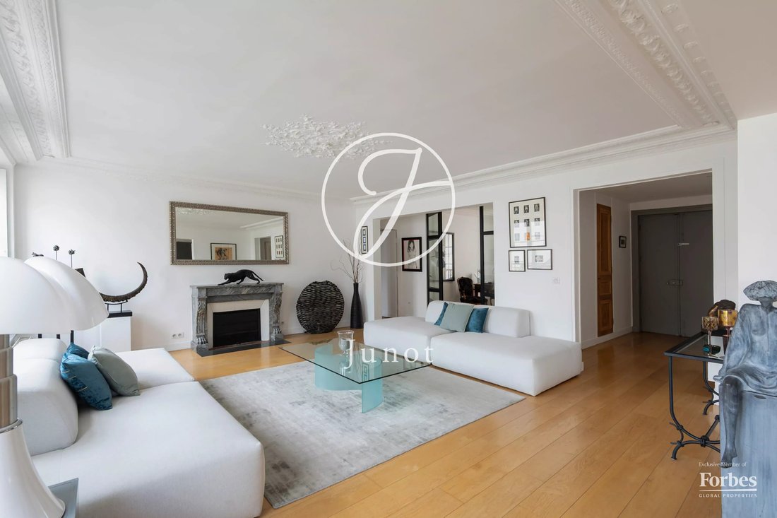 Apartment in Porte Saint Denis-Paradis, Paris 10e Arrondissement, Paris 5 - 18965836