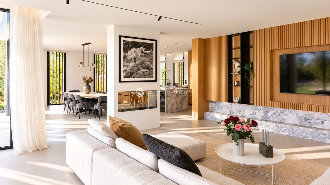 Villa in Vieille Ville, Antibes, France 5 - 18976447