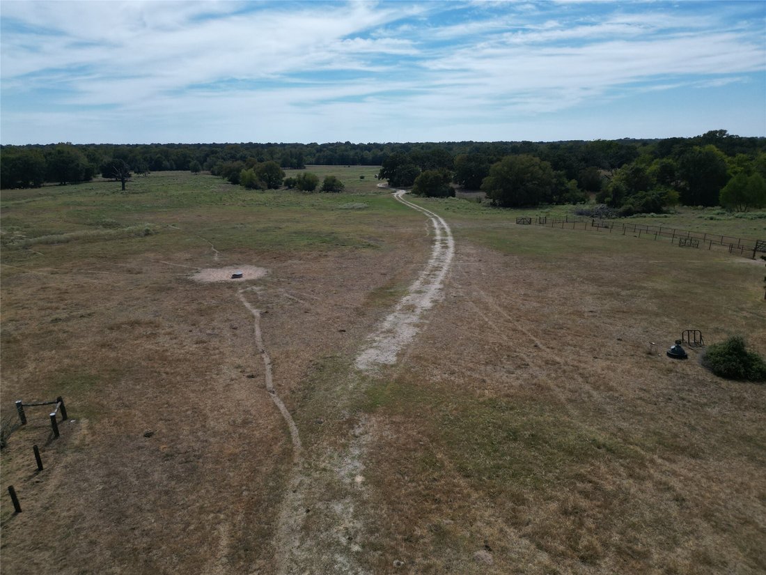 Farm Ranch in Wixon Valley, Texas, United States 3 - 18973850