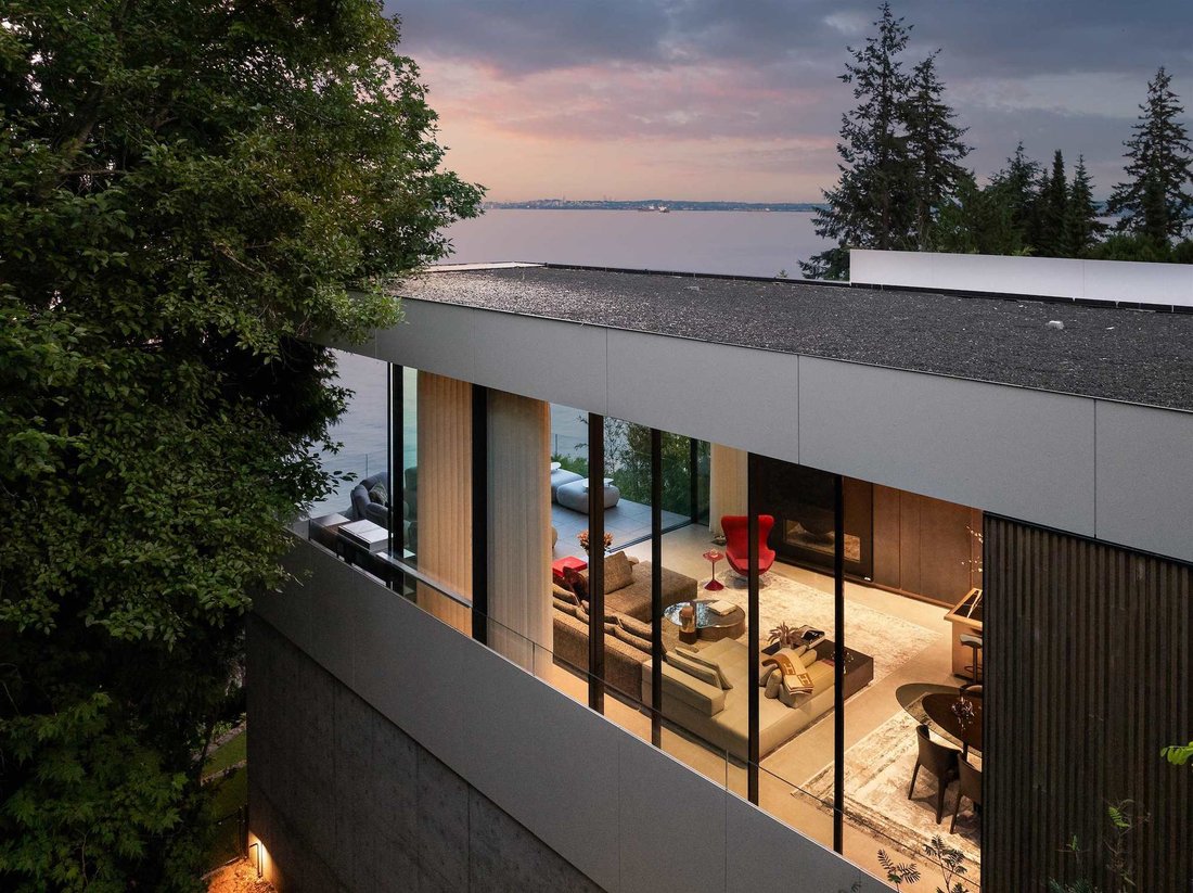 House in West Vancouver, British Columbia, Canada 2 - 18972714