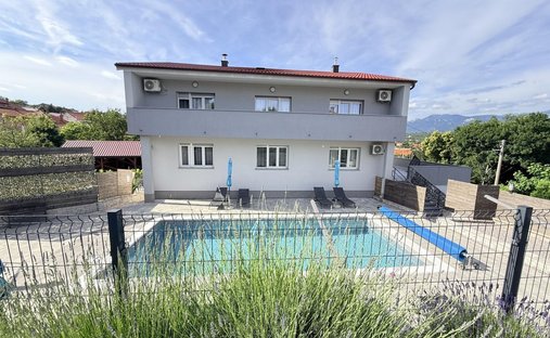 Villa in Opcina Cavle, Primorje-Gorski Kotar County, Croatia 1