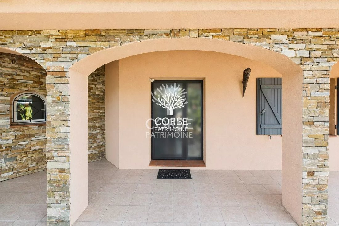 House in San-Gavino-di-Carbini, Corsica, France 2 - 18965872