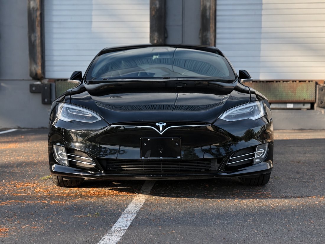 Coupe in Kent, WA, United States 2 - 18980604