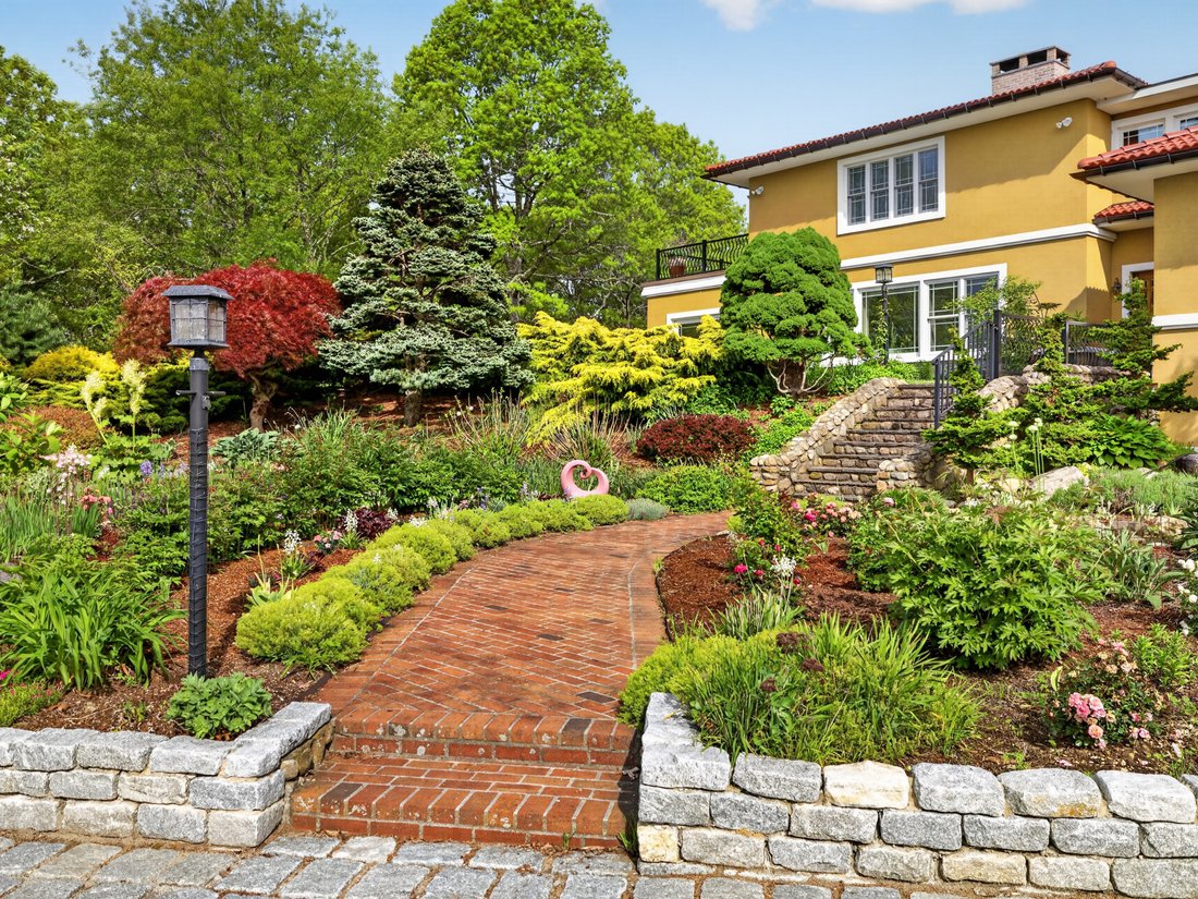 House in Westerly, Rhode Island, United States 3 - 18977136